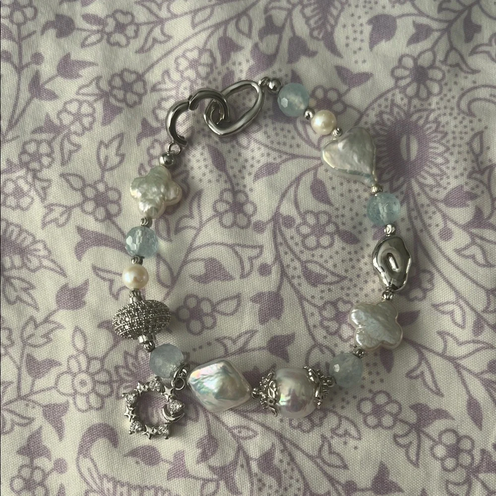 Elegant Silver and Pearl Charm Bracelet - Picture 2 of 2